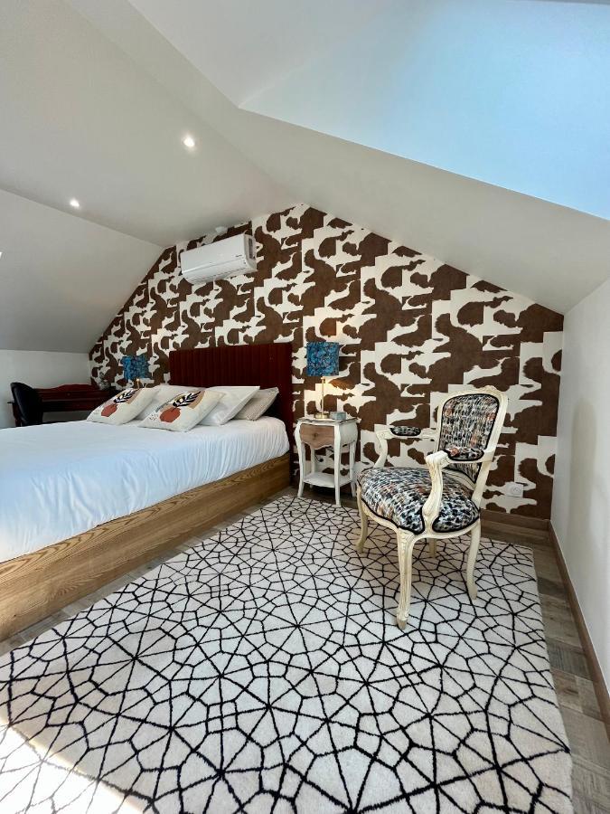 Cave Auger La Maison D'Hotes Restigne Экстерьер фото