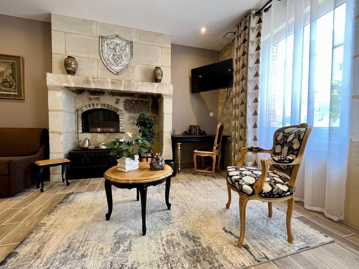 Cave Auger La Maison D'Hotes Restigne Экстерьер фото