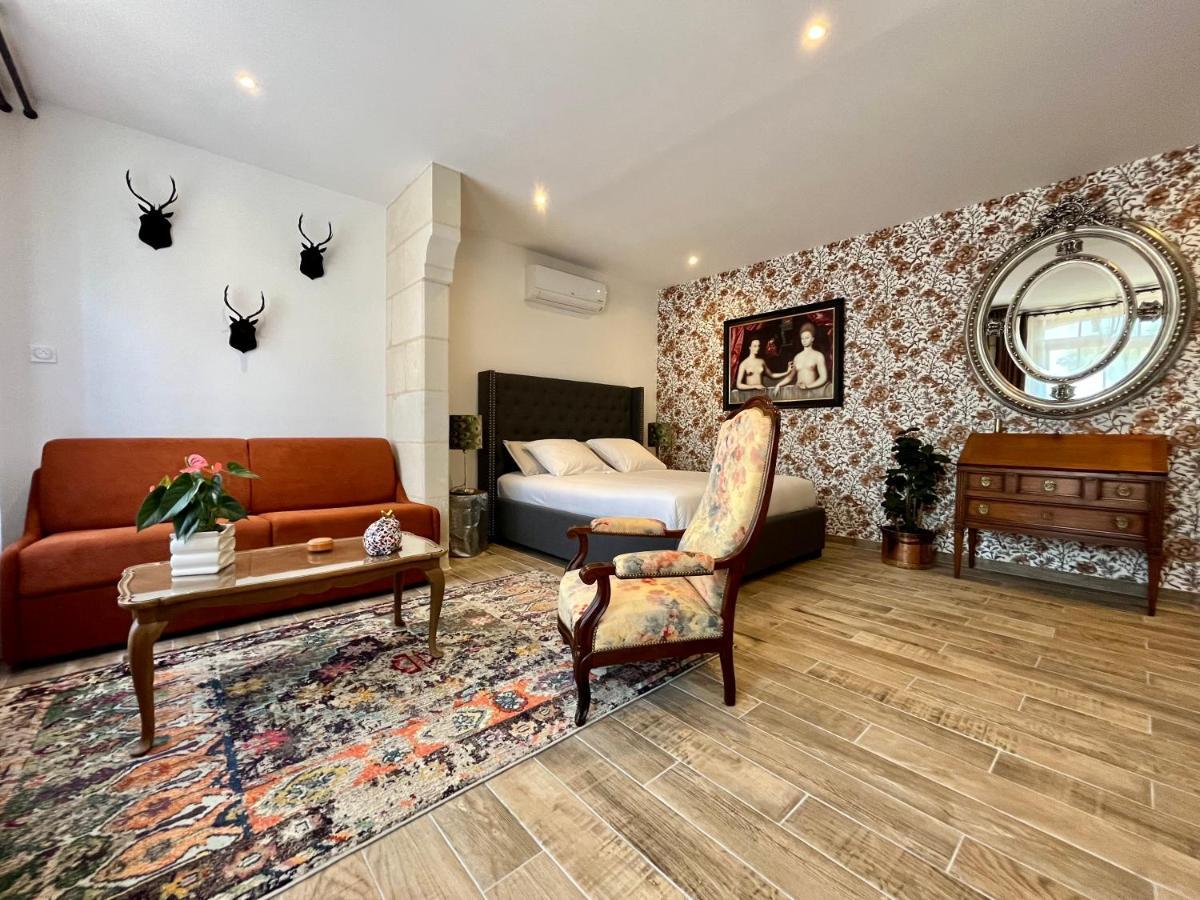 Cave Auger La Maison D'Hotes Restigne Экстерьер фото