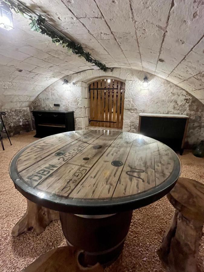 Cave Auger La Maison D'Hotes Restigne Экстерьер фото