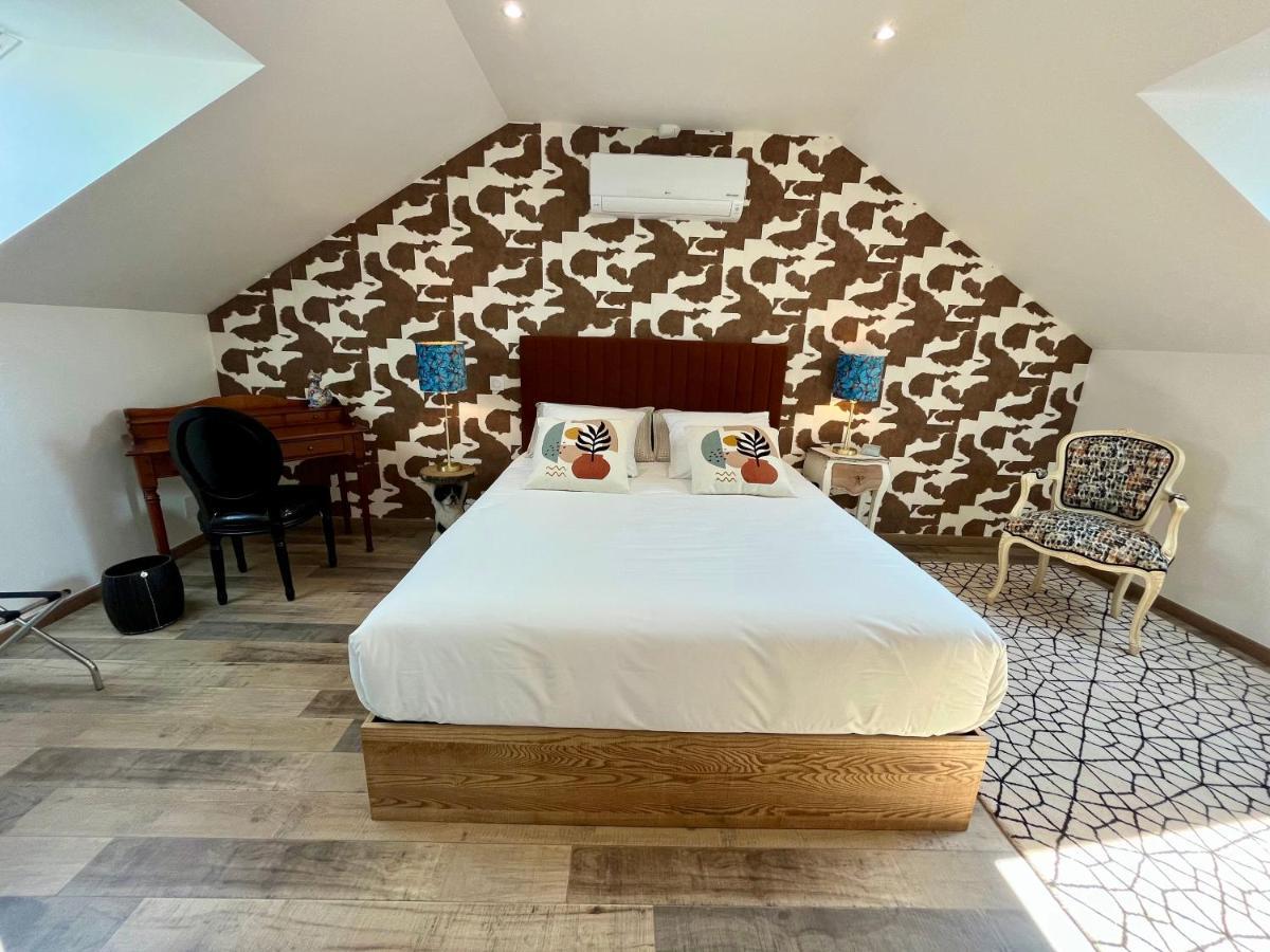 Cave Auger La Maison D'Hotes Restigne Экстерьер фото